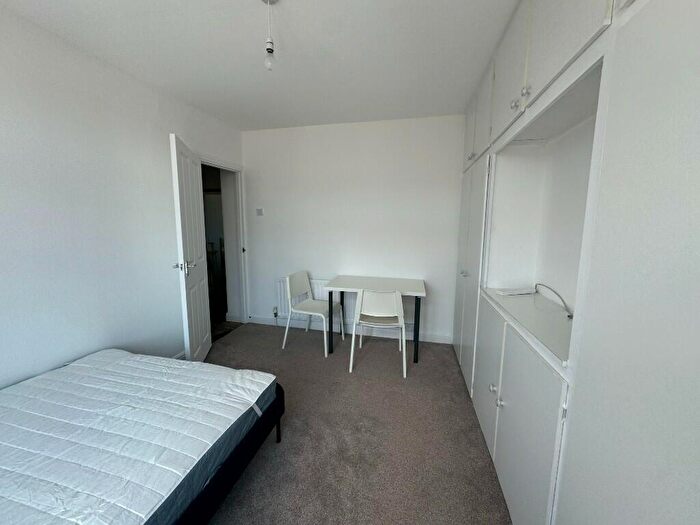 4 Bedroom Semi-Detached House To Rent In Northville Road, Bristol, BS7