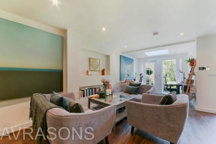 2 Bedroom Property To Rent In Anderson Mews, London, SW9