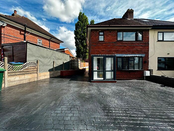3 Bedroom Semi-Detached House To Rent In Sandford Avenue, Rowley Regis, B65