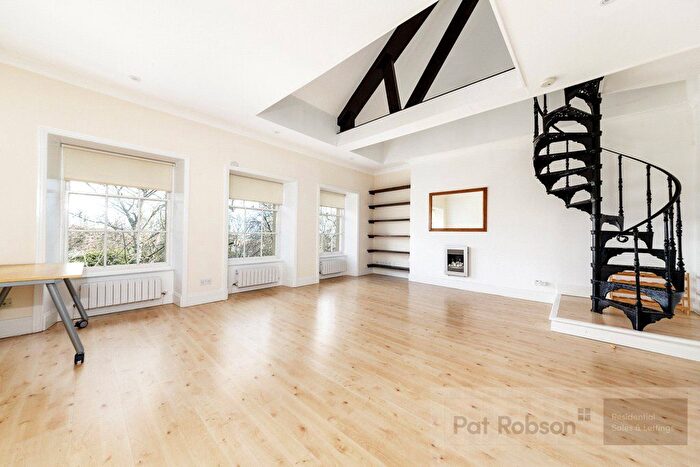 1 Bedroom Flat To Rent In Leazes Terrace, Newcastle Upon Tyne, NE1