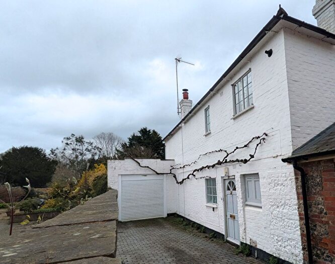 2 Bedroom Country House For Sale In West Street, Wilton, Salisbury, Wiltshire, SP2