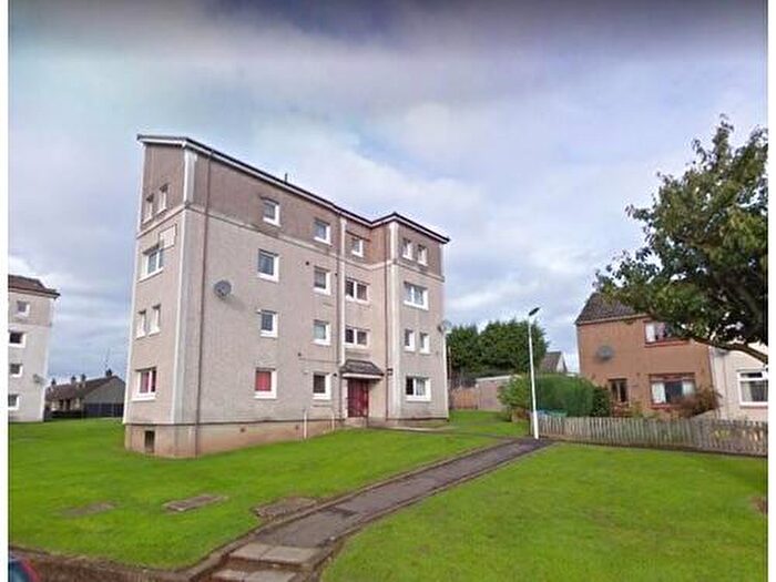 3 Bedroom Flat To Rent In Kinloss Park, Cupar, KY15