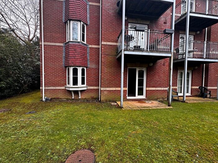 2 Bedroom Flat To Rent In Wellington Road, Bournemouth, BH8