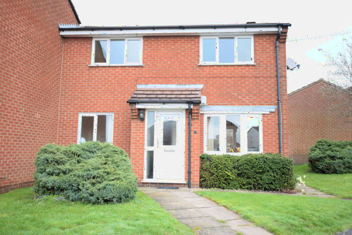 3 Bedroom Semi-Detached House To Rent In Springwood Farm Road, Midway, DE11