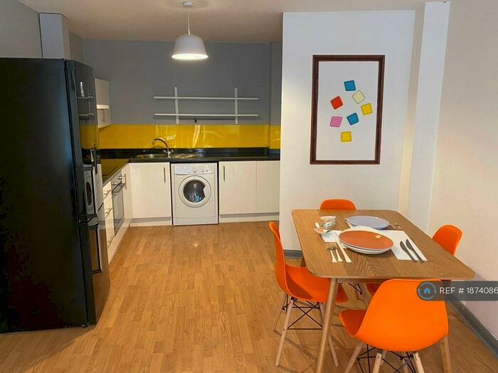 2 Bedroom Flat To Rent In Oakwood House, Leicester, LE1