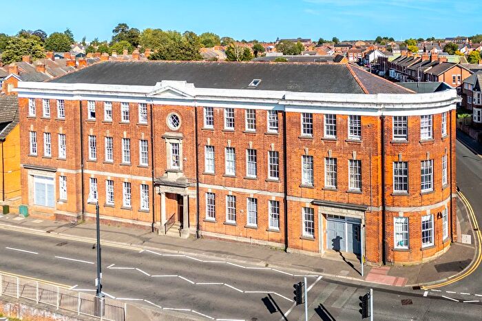 2 Bedroom Flat For Sale In Rectory Road, Rushden, NN10