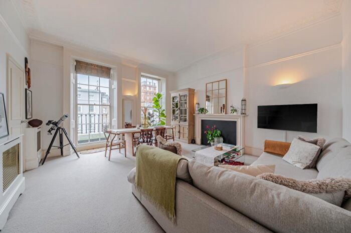 2 Bedroom Flat To Rent In Abercorn Place, London, NW8