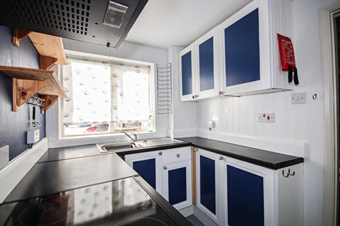 2 Bedroom Flat To Rent In Crown Road, Sittingbourne, Kent, ME10