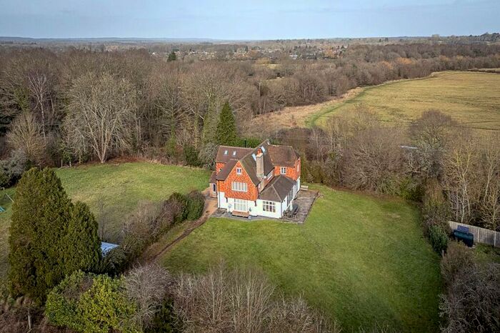 7 Bedroom Detached House To Rent In Broad Street, Guildford, GU3