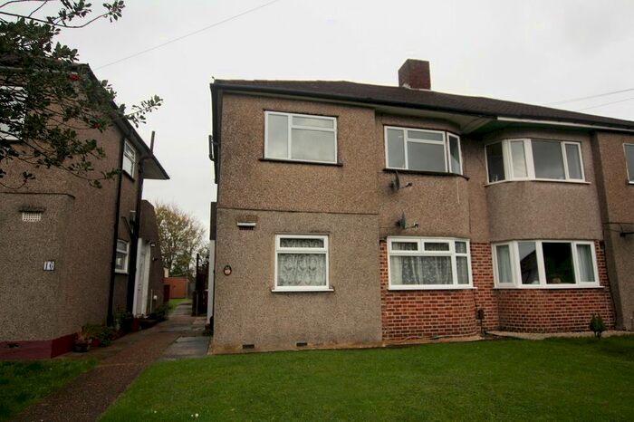 2 Bedroom Maisonette To Rent In Wrythe Lane, Carshalton, SM5