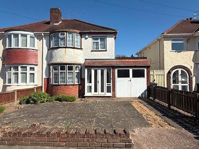 3 Bedroom Semi-Detached House For Sale In Winchester Road, Wolverhampton, West Midlands, WV10