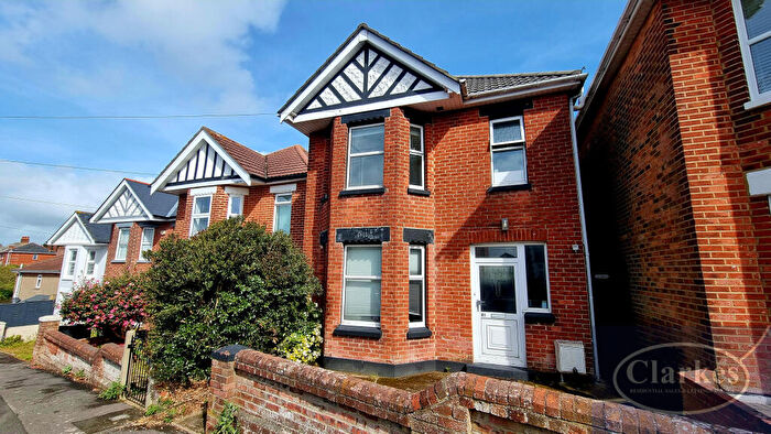 3 Bedroom Detached House For Sale In Strouden Road, Bournemouth, BH9