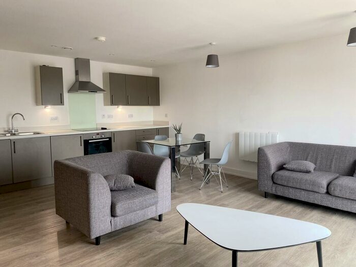 1 Bedroom Apartment To Rent In Holmbush Mews, Faygate, Horsham, RH12