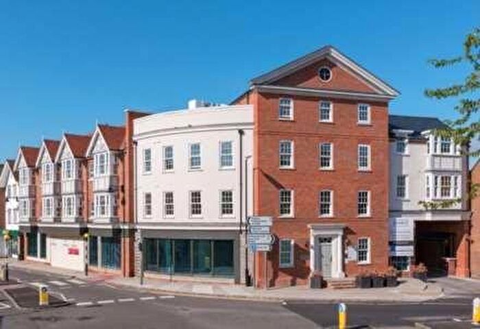 2 Bedroom Apartment To Rent In Flat Windsor House, Dean Street, Marlow, Buckinghamshire, SL7