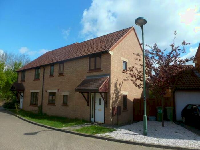 3 Bedroom Semi-Detached House To Rent In Rowton Heath, Oakhill, Milton Keynes, MK5