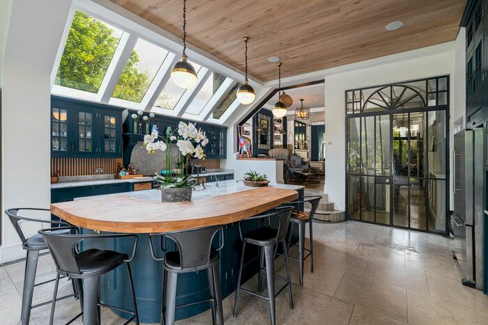 5 Bedroom Terraced House To Rent In Wingate Road, Hammersmith, W6