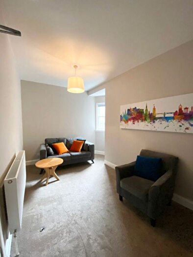 2 Bedroom Flat To Rent In Paisley Close ( High Street), Edinburgh, EH1