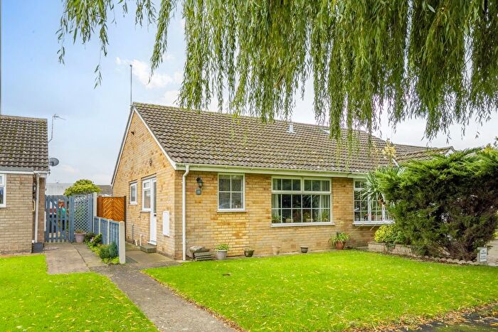 2 Bedroom Semi-Detached Bungalow For Sale In Silverdale Court, Woodthorpe, York, YO24