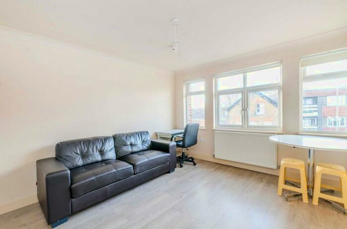 1 Bedroom Flat To Rent In Brent Street, Hendon, London, NW4