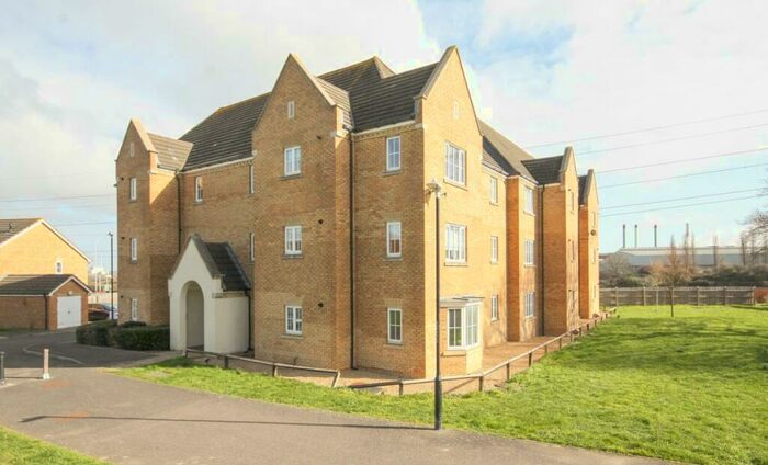 2 Bedroom Apartment To Rent In Samuel Drive, Sittingbourne, ME10