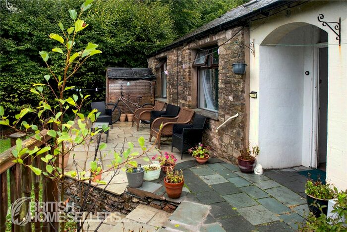 3 Bedroom Semi-Detached House For Sale In Gilthwaiterigg Lane, Kendal, Cumbria, LA9