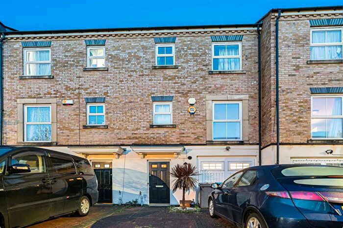 4 Bedroom Town House For Sale In Compton Avenue, Wembley, HA0