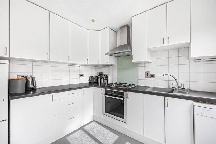 3 Bedroom Semi-Detached House For Sale In Bennett Crescent, Oxford, OX4
