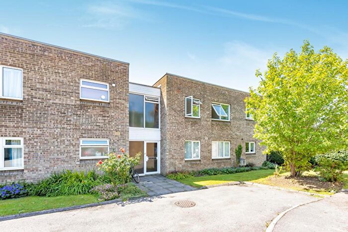 2 Bedroom Flat To Rent In Girdlestone Close, Headington, OX3