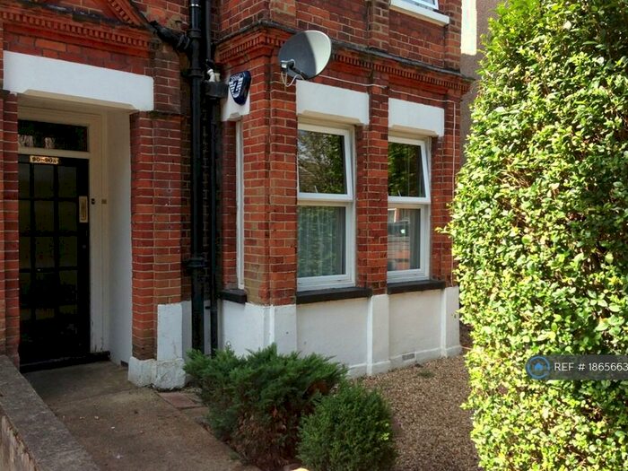 2 Bedroom Maisonette To Rent In Roxborough Road, Harrow, HA1