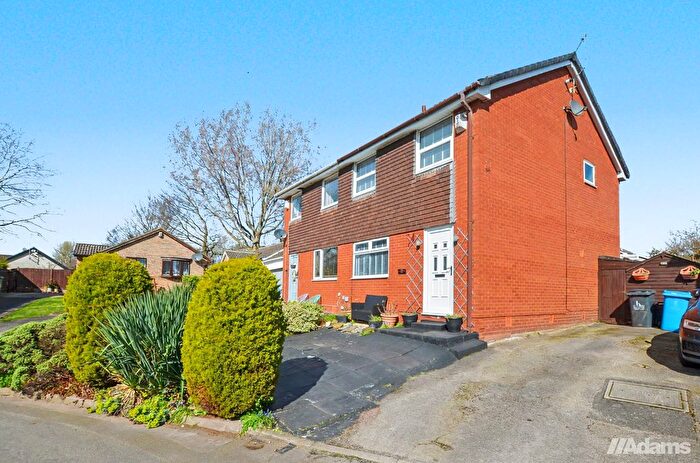 3 Bedroom Semi Detached House For Sale In Helston Close, Runcorn, WA7