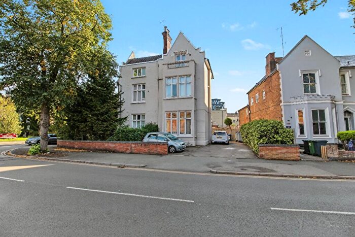 1 Bedroom Apartment For Sale In The Beeches, Avenue Road, Leamington Spa, CV31