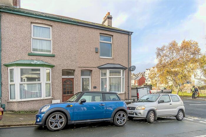 2 Bedroom Property To Rent In Welsford Avenue, Plymouth, PL2