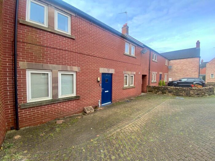 2 Bedroom Town House For Sale In Queen Elizabeths Close, Wirksworth, Matlock, DE4