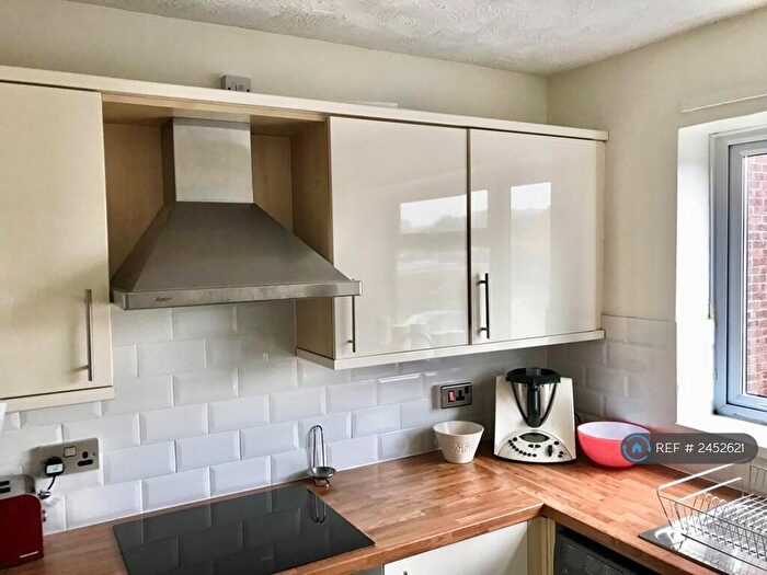 2 Bedroom Flat To Rent In Abbotswood, Yate, Bristol, BS37