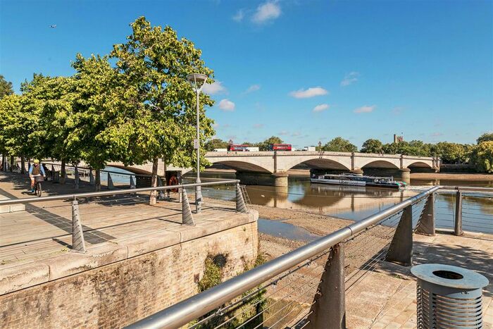 1 Bedroom Flat To Rent In Brewhouse Lane, London, SW15