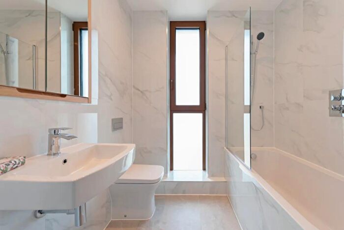 2 Bedroom Apartment To Rent In Goodhall Street, London, NW10