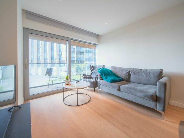 2 Bedroom Flat To Rent In Cutter Lane, London, SE10