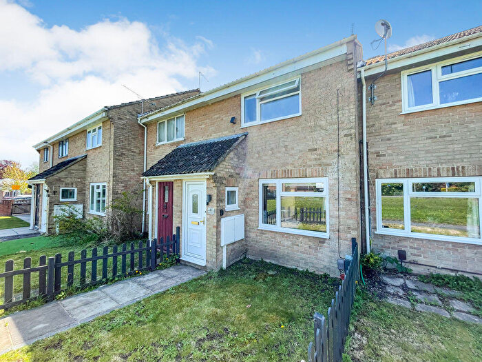 2 Bedroom Terraced House For Sale In Monarch Way, Hedge End, SO30