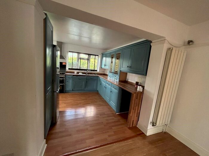 3 Bedroom Property To Rent In Ancaster Crescent, New Malden, KT3