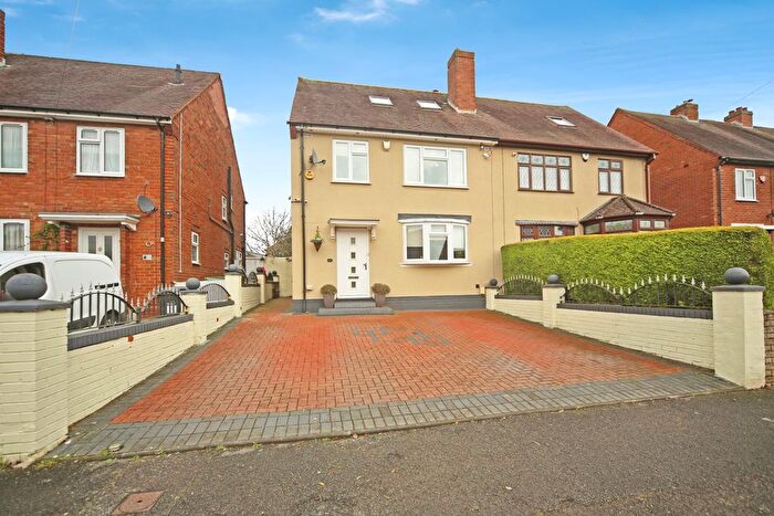 4 Bedroom Semi Detached House For Sale In Hillwood Road, Halesowen, B62