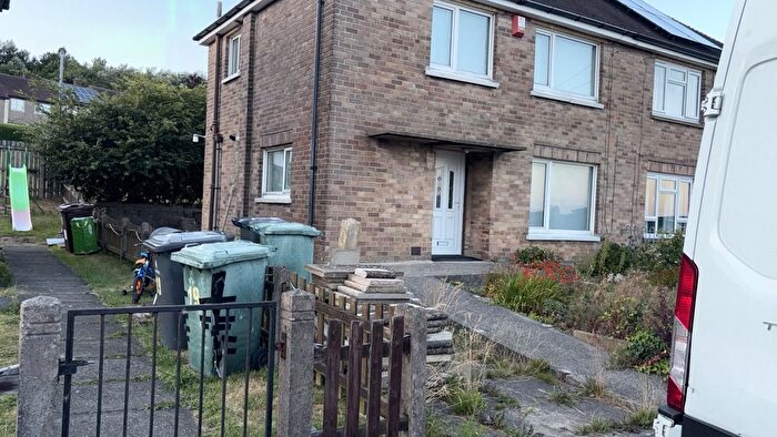 3 Bedroom Semi-detached House To Rent In Ormonde Drive, Allerton, Bradford, West Yorkshire, BD15