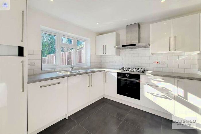 4 Bedroom Terraced House To Rent In Tokyngton Avenue, Wembley HA9