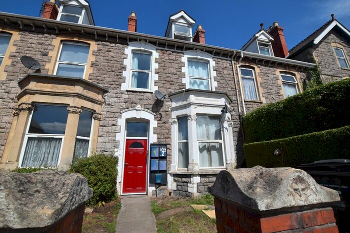 Studio To Rent In Priorswood Road, Taunton TA2