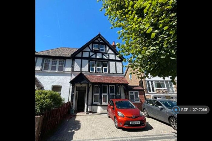 5 Bedroom Flat To Rent In Surbiton, Surbiton, KT5