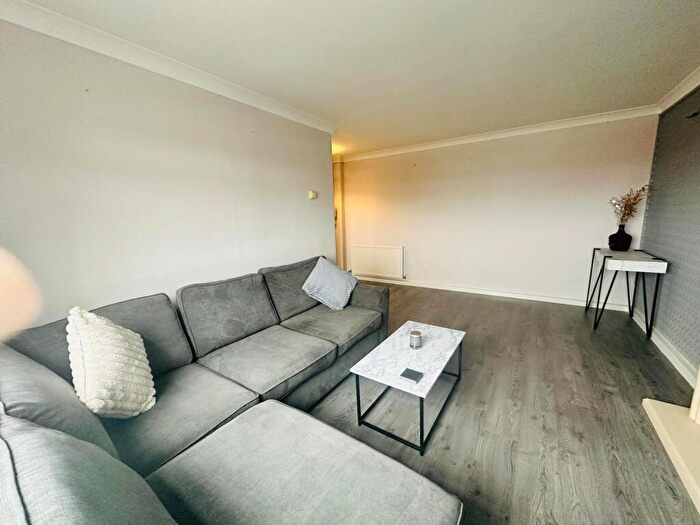 1 Bedroom Flat To Rent In Moor Court, Fazakerley, L10