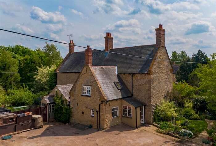 4 Bedroom Detached House For Sale In Eakley Lanes, Stoke Goldington, Newport Pagnell, MK16