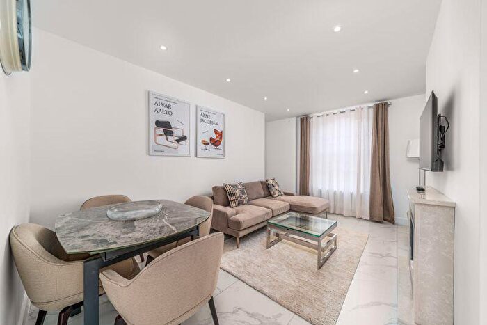 1 Bedroom Flat To Rent In Ledam House, Portpool Lane, London, EC1N