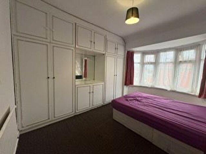 4 Bedroom Terraced House To Rent In Cranleigh Gardens, Southall, UB1