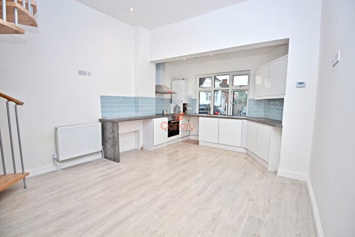 2 Bedroom Semi-Detached House To Rent In The Chase, Watford, Hertfordshire, WD18