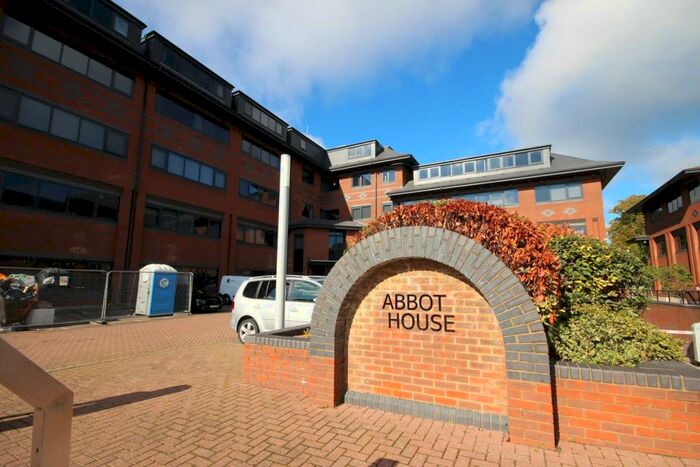 1 Bedroom Apartment To Rent In Everard Close, St Albans, AL1